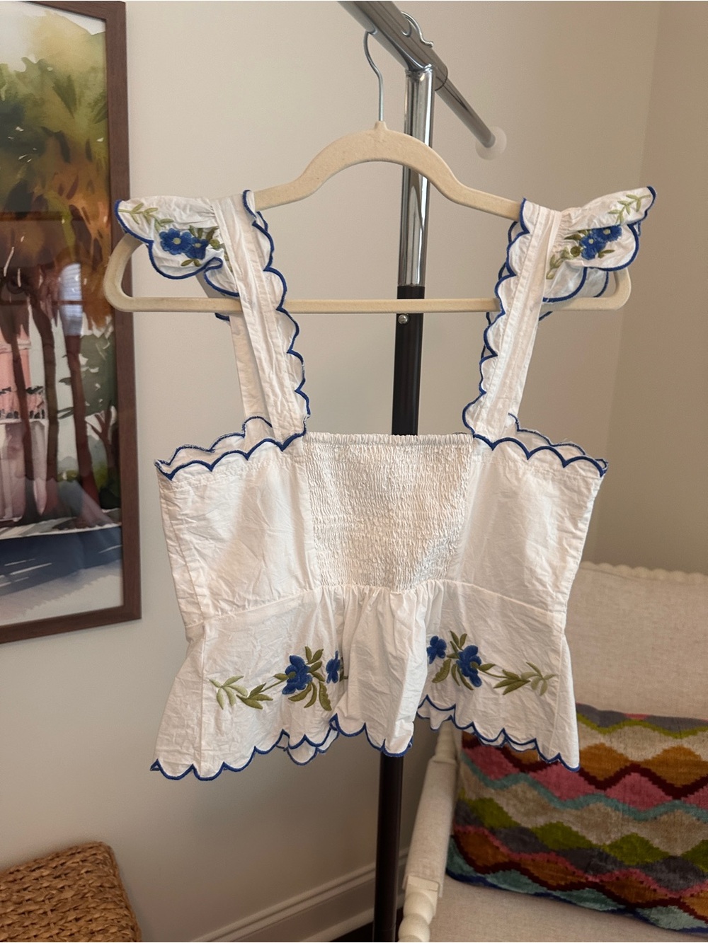Maeve White Cropped Camisole with Blue Floral Embroidery - Picture 4 of 5